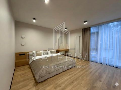 будинок за адресою Набережна вул.