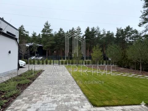 будинок за адресою Набережна вул.