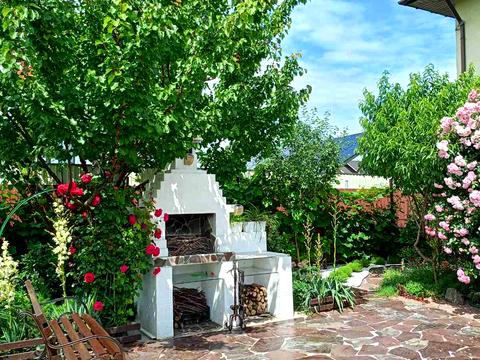 дом по адресу с. Мархалевка, серпнева