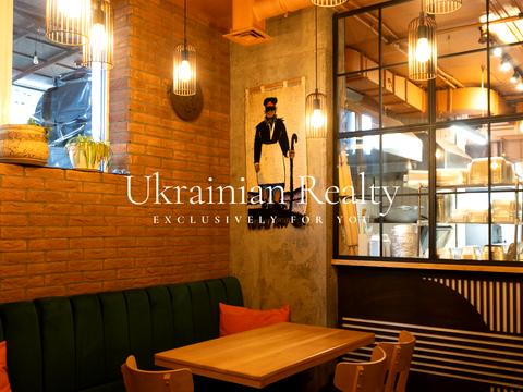 комерційна за адресою Центральна вул., 21-Б