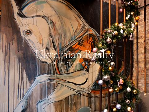 комерційна за адресою Центральна вул., 21-Б