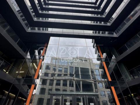 комерційна за адресою Зоологічна вул., 5