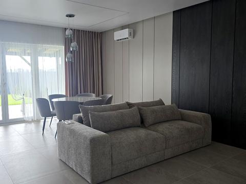 будинок за адресою Вишнева