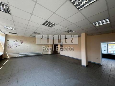 комерційна за адресою Ялтинська вул., 7