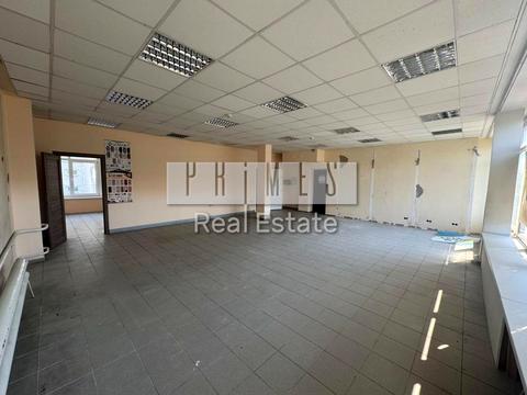 комерційна за адресою Ялтинська вул., 7