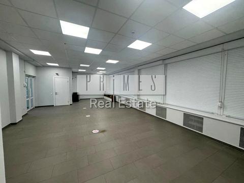 комерційна за адресою Ялтинська вул., 7