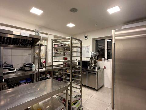 коммерческая по адресу Матейко ул., 21