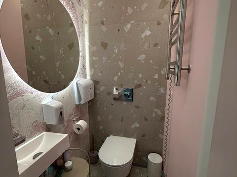 коммерческая по адресу Матейко ул., 21