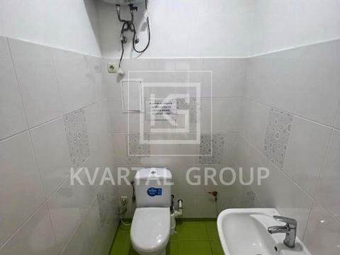 комерційна за адресою Єрощенка вул., 12