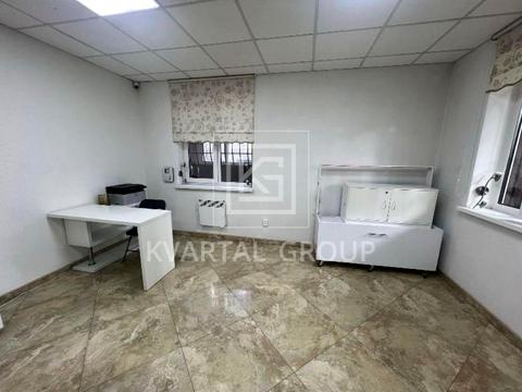 комерційна за адресою Єрощенка вул., 12