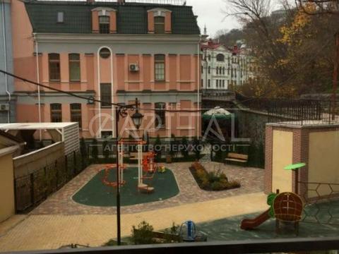 квартира за адресою Дегтярна вул., 7