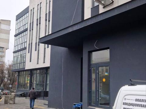 коммерческая по адресу Тернопільська ул., 17