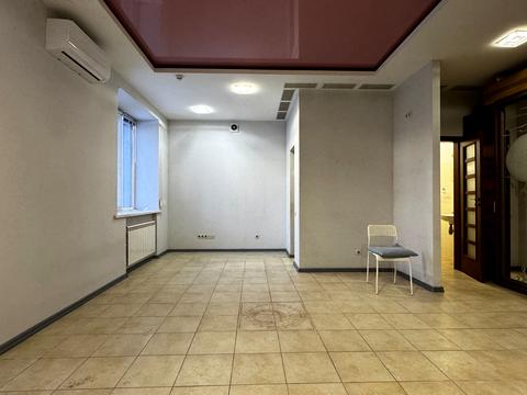 комерційна за адресою Якова Новицького вул., 3