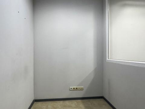 комерційна за адресою Якова Новицького вул., 3