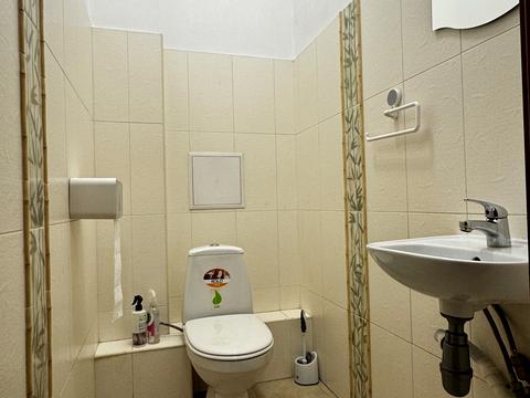 комерційна за адресою Якова Новицького вул., 3