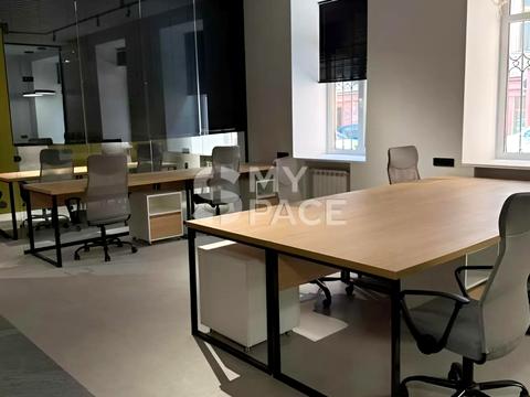 комерційна за адресою Володимирська вул., 81-Б