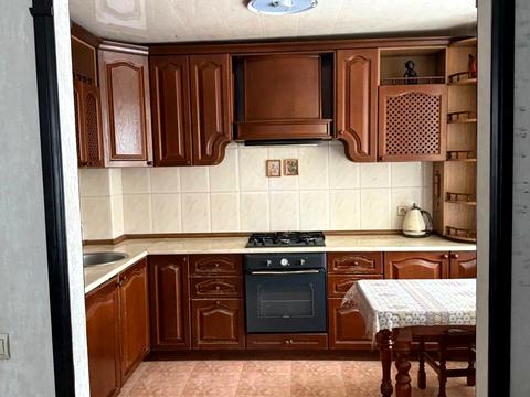 квартира за адресою Гетьмана Петра Дорошенка вул. (Генерала Грушевого), 12