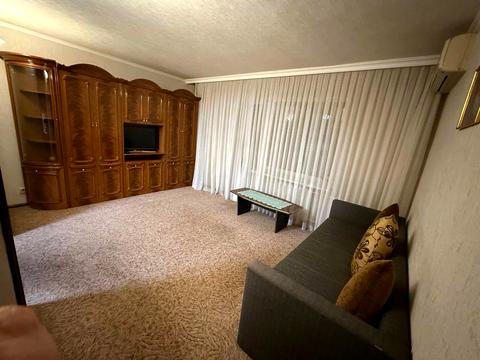 квартира за адресою Гетьмана Петра Дорошенка вул. (Генерала Грушевого), 12