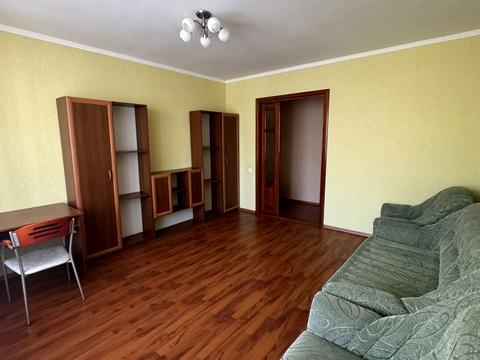 квартира за адресою Зодчих вул., 10