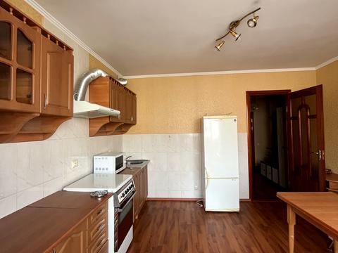 квартира за адресою Зодчих вул., 10