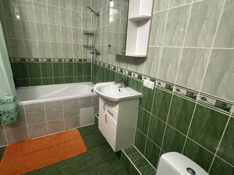 квартира за адресою Зодчих вул., 10