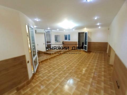 комерційна за адресою Київ, Почайнинська вул., 57/59