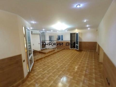 комерційна за адресою Київ, Почайнинська вул., 57/59