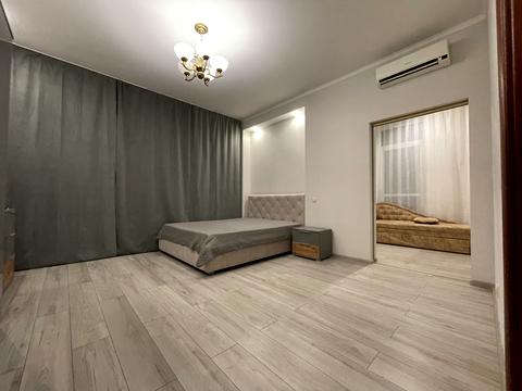 квартира за адресою Андрія Верхогляда вул. (Михайла Драгомирова), 5