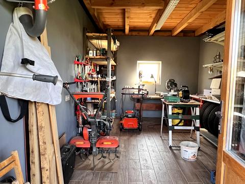 будинок за адресою Бориса Андрєєва