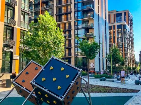 комерційна за адресою Предславинська вул., 42-А