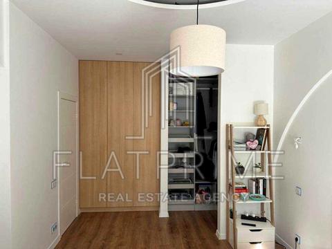 квартира за адресою Івана Світличного вул. (Петровського), 4