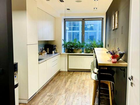 коммерческая по адресу Спортивная пл., 3