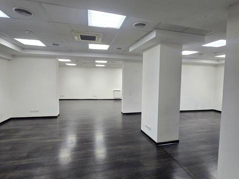 коммерческая по адресу Днепровская набережная ул., 23