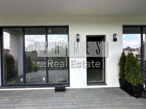 будинок за адресою Листопадна вул.