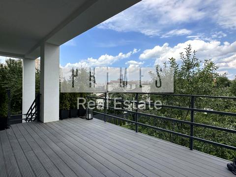 будинок за адресою Листопадна вул.