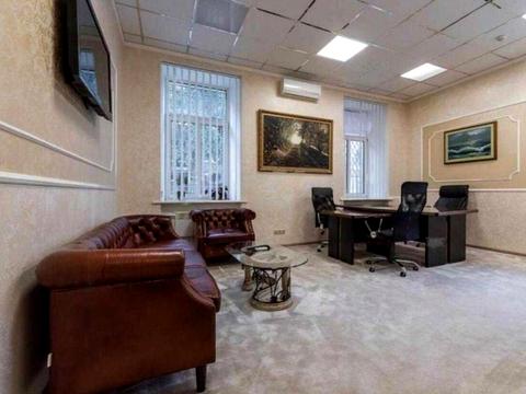 комерційна за адресою Панаса Мирного вул., 1