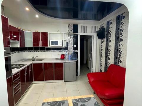 квартира за адресою Анни Ахматової вул., 13-Б