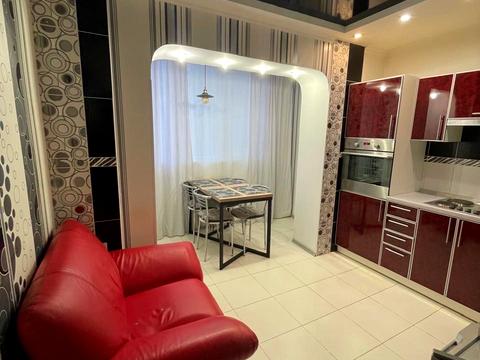 квартира за адресою Анни Ахматової вул., 13-Б