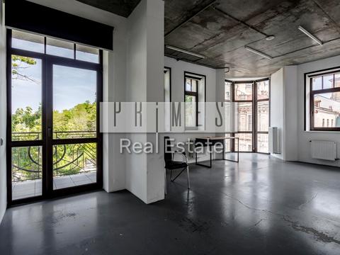 комерційна за адресою Воздвиженська вул., 51