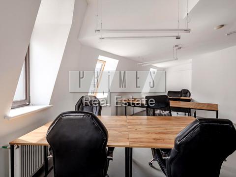 комерційна за адресою Воздвиженська вул., 51