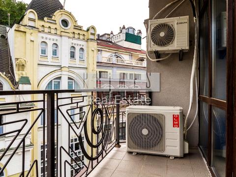 комерційна за адресою Воздвиженська вул., 51