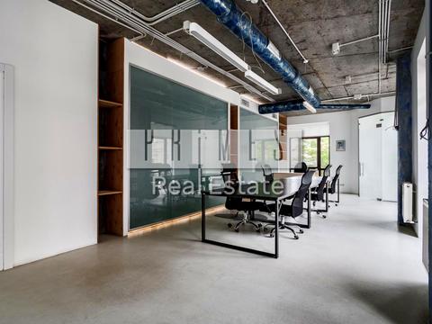 комерційна за адресою Воздвиженська вул., 51