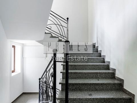 комерційна за адресою Воздвиженська вул., 51