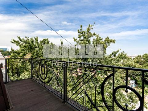 комерційна за адресою Воздвиженська вул., 51