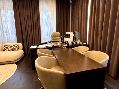 комерційна за адресою Симона Петлюри вул. (Комінтерну), 18