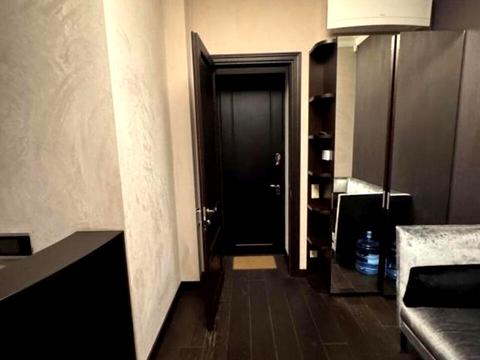 комерційна за адресою Симона Петлюри вул. (Комінтерну), 18