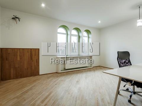 коммерческая по адресу Зарічна ул., 2