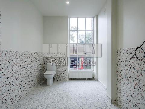 коммерческая по адресу Зарічна ул., 2