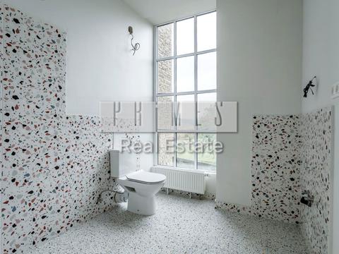 коммерческая по адресу Зарічна ул., 2