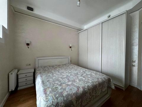 квартира за адресою Дегтярна вул., 7